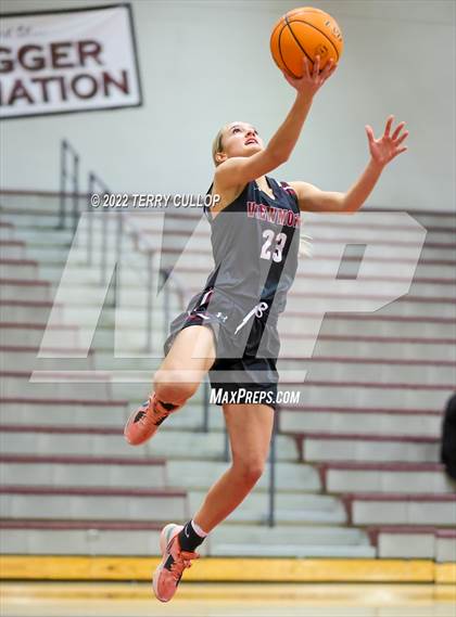 Thumbnail 3 in Viewmont vs. Hunter (Beetdigger Classic) photogallery.