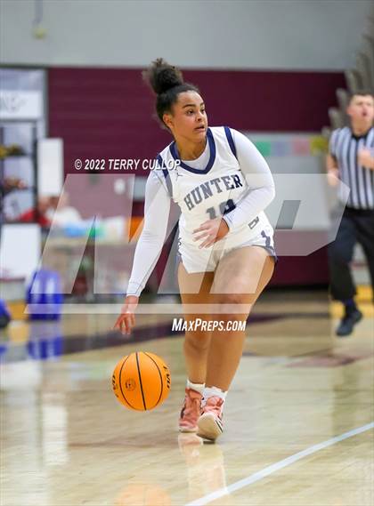 Thumbnail 2 in Viewmont vs. Hunter (Beetdigger Classic) photogallery.