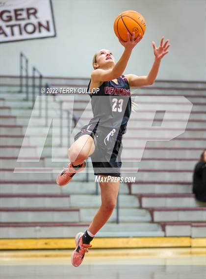 Thumbnail 2 in Viewmont vs. Hunter (Beetdigger Classic) photogallery.