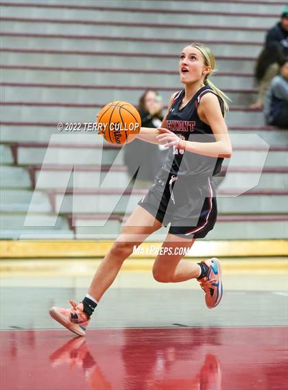 Thumbnail 2 in Viewmont vs. Hunter (Beetdigger Classic) photogallery.