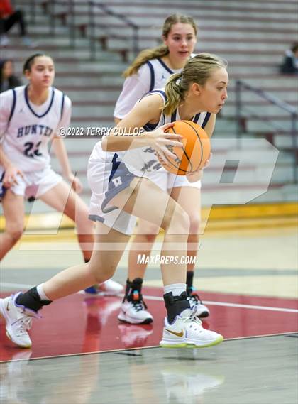 Thumbnail 2 in Viewmont vs. Hunter (Beetdigger Classic) photogallery.