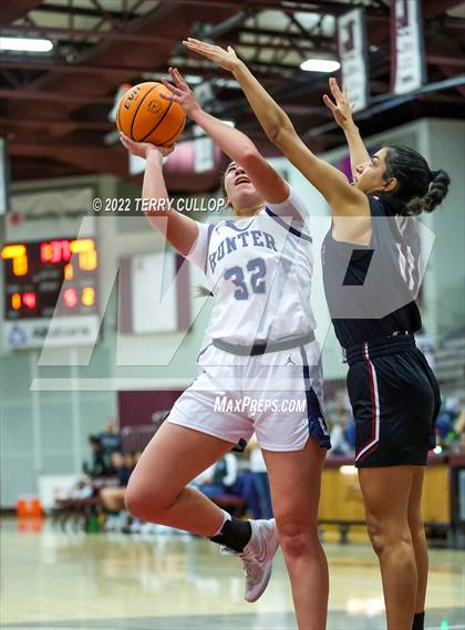 Thumbnail 2 in Viewmont vs. Hunter (Beetdigger Classic) photogallery.