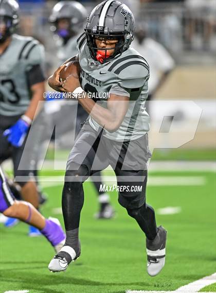 Thumbnail 1 in Paschal @ North Crowley photogallery.