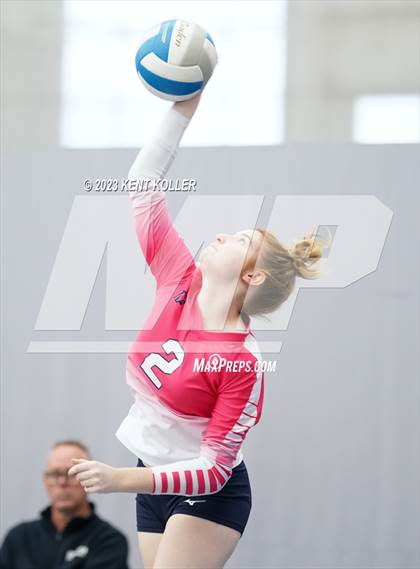 Thumbnail 3 in West Bloomfield vs. Dakota (Beast of the East) photogallery.