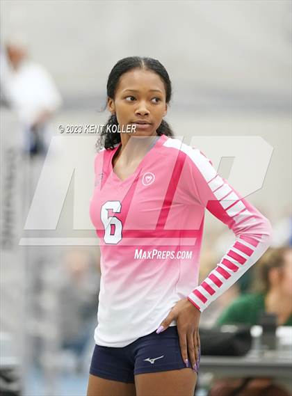 Thumbnail 1 in West Bloomfield vs. Dakota (Beast of the East) photogallery.