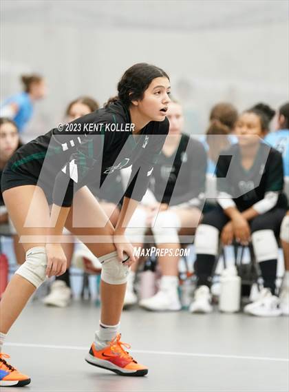 Thumbnail 3 in West Bloomfield vs. Dakota (Beast of the East) photogallery.