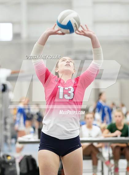 Thumbnail 3 in West Bloomfield vs. Dakota (Beast of the East) photogallery.