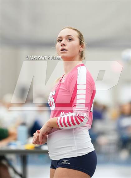 Thumbnail 2 in West Bloomfield vs. Dakota (Beast of the East) photogallery.