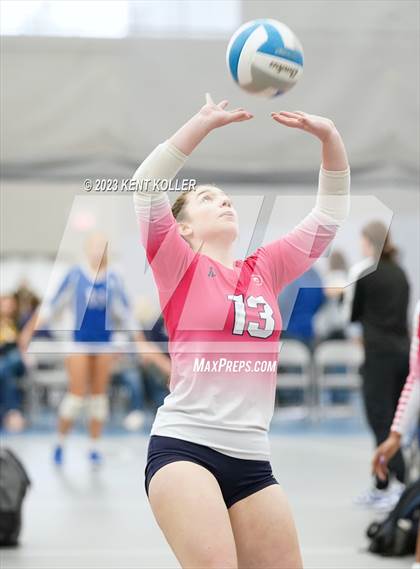 Thumbnail 3 in West Bloomfield vs. Dakota (Beast of the East) photogallery.