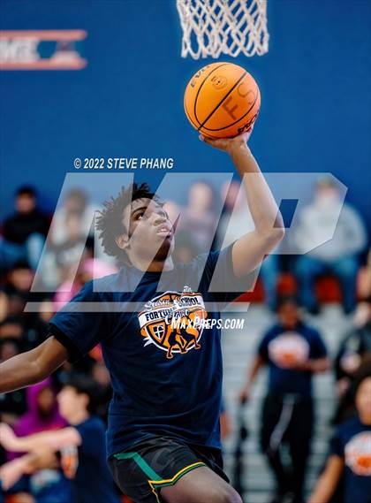 Thumbnail 1 in Whitney vs. Kennedy (Fortune Showcase) photogallery.