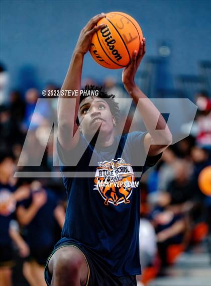 Thumbnail 3 in Whitney vs. Kennedy (Fortune Showcase) photogallery.