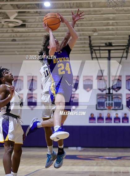 Thumbnail 3 in Cardinal Newman vs Tradition Prep (Holiday Classic of the Palm Beaches) photogallery.