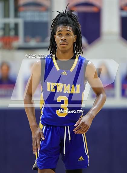 Thumbnail 2 in Cardinal Newman vs Tradition Prep (Holiday Classic of the Palm Beaches) photogallery.