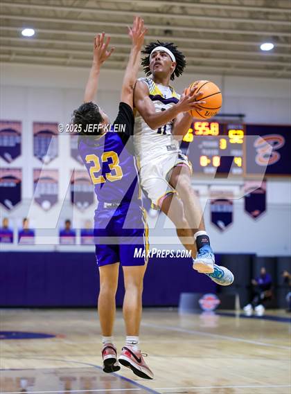 Thumbnail 3 in Cardinal Newman vs Tradition Prep (Holiday Classic of the Palm Beaches) photogallery.