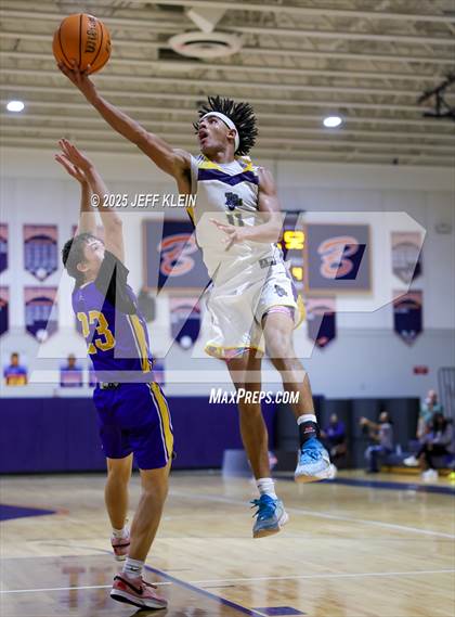 Thumbnail 1 in Cardinal Newman vs Tradition Prep (Holiday Classic of the Palm Beaches) photogallery.