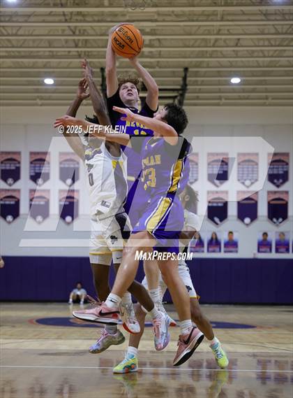 Thumbnail 1 in Cardinal Newman vs Tradition Prep (Holiday Classic of the Palm Beaches) photogallery.