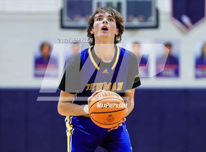 Thumbnail 1 in Cardinal Newman vs Tradition Prep (Holiday Classic of the Palm Beaches) photogallery.