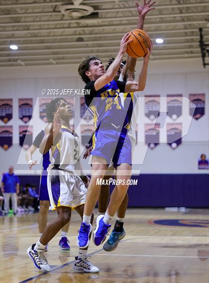 Thumbnail 1 in Cardinal Newman vs Tradition Prep (Holiday Classic of the Palm Beaches) photogallery.