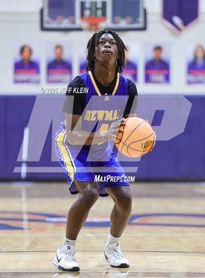 Thumbnail 2 in Cardinal Newman vs Tradition Prep (Holiday Classic of the Palm Beaches) photogallery.