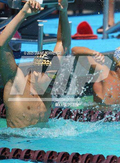 Thumbnail 2 in CIF-SS Division 1 Finals photogallery.