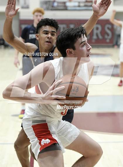 Thumbnail 3 in Mater Dei vs. Pinnacle (Rancho Mirage Holiday Invitational) photogallery.