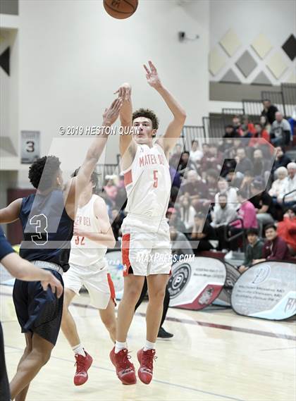 Thumbnail 2 in Mater Dei vs. Pinnacle (Rancho Mirage Holiday Invitational) photogallery.