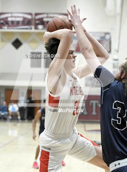 Thumbnail 1 in Mater Dei vs. Pinnacle (Rancho Mirage Holiday Invitational) photogallery.