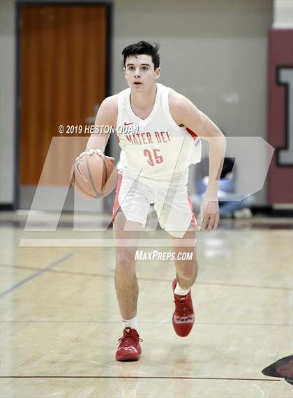 Thumbnail 2 in Mater Dei vs. Pinnacle (Rancho Mirage Holiday Invitational) photogallery.