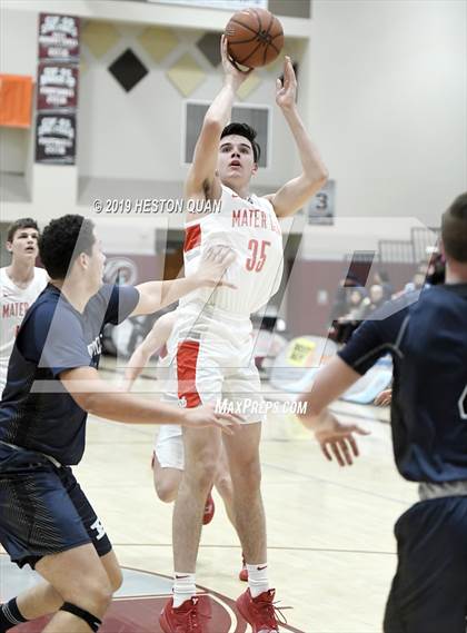 Thumbnail 3 in Mater Dei vs. Pinnacle (Rancho Mirage Holiday Invitational) photogallery.