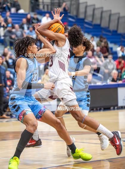 Thumbnail 3 in Rancho Buena Vista vs. University City (CIF SDS Division II Championship) photogallery.