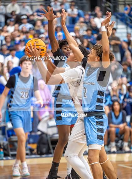 Thumbnail 3 in Rancho Buena Vista vs. University City (CIF SDS Division II Championship) photogallery.