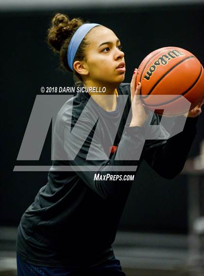 Thumbnail 2 in Pinnacle vs. William Penn Charter (NIKE Tournament of Champions Final) photogallery.