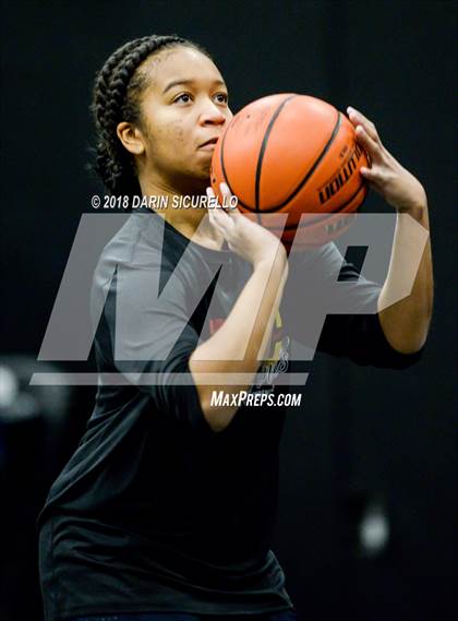 Thumbnail 2 in Pinnacle vs. William Penn Charter (NIKE Tournament of Champions Final) photogallery.