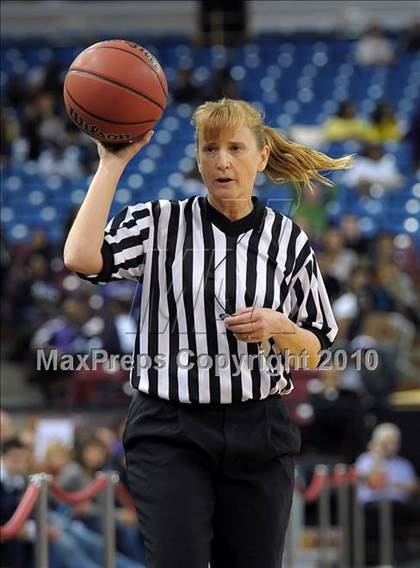 Thumbnail 2 in Sacramento vs. St. Mary's (CIF SJS D3 Final) photogallery.