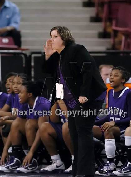 Thumbnail 3 in Sacramento vs. St. Mary's (CIF SJS D3 Final) photogallery.