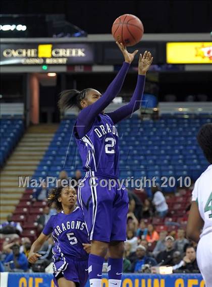 Thumbnail 3 in Sacramento vs. St. Mary's (CIF SJS D3 Final) photogallery.