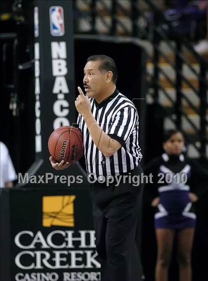 Thumbnail 2 in Sacramento vs. St. Mary's (CIF SJS D3 Final) photogallery.