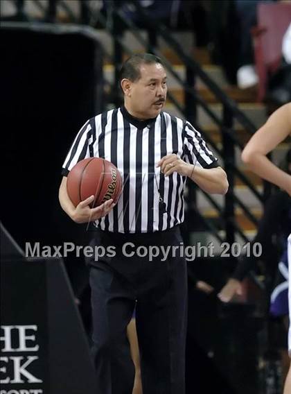 Thumbnail 3 in Sacramento vs. St. Mary's (CIF SJS D3 Final) photogallery.