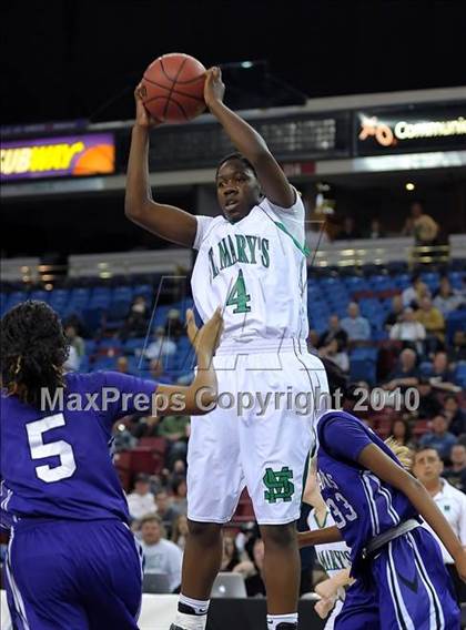 Thumbnail 2 in Sacramento vs. St. Mary's (CIF SJS D3 Final) photogallery.