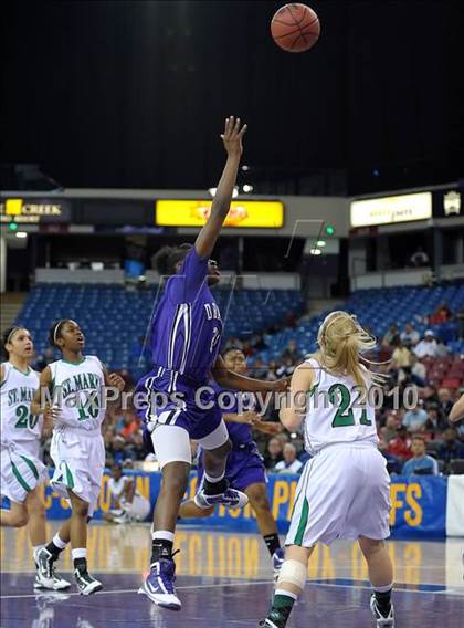 Thumbnail 3 in Sacramento vs. St. Mary's (CIF SJS D3 Final) photogallery.