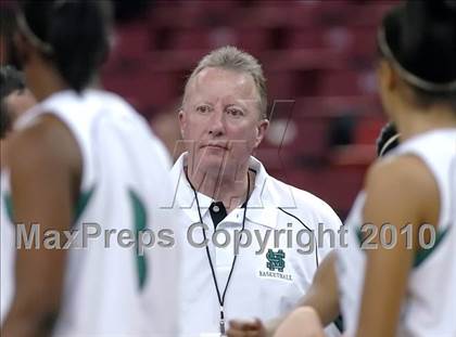 Thumbnail 3 in Sacramento vs. St. Mary's (CIF SJS D3 Final) photogallery.