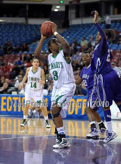 Thumbnail 3 in Sacramento vs. St. Mary's (CIF SJS D3 Final) photogallery.