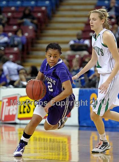 Thumbnail 2 in Sacramento vs. St. Mary's (CIF SJS D3 Final) photogallery.