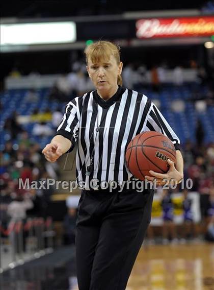 Thumbnail 3 in Sacramento vs. St. Mary's (CIF SJS D3 Final) photogallery.
