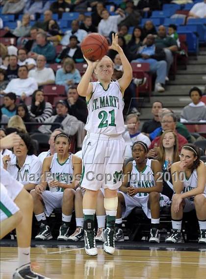 Thumbnail 3 in Sacramento vs. St. Mary's (CIF SJS D3 Final) photogallery.