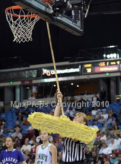 Thumbnail 1 in Sacramento vs. St. Mary's (CIF SJS D3 Final) photogallery.