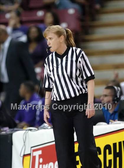Thumbnail 1 in Sacramento vs. St. Mary's (CIF SJS D3 Final) photogallery.