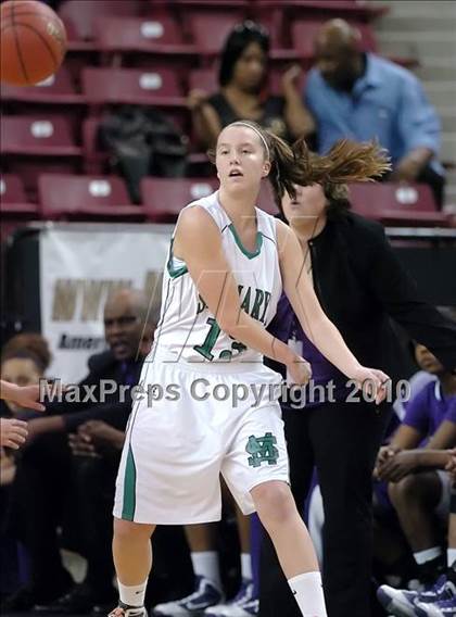 Thumbnail 2 in Sacramento vs. St. Mary's (CIF SJS D3 Final) photogallery.