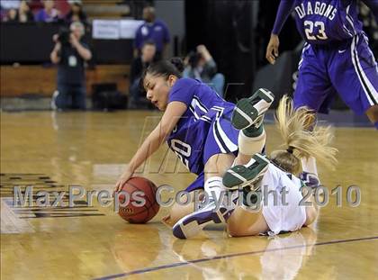 Thumbnail 3 in Sacramento vs. St. Mary's (CIF SJS D3 Final) photogallery.