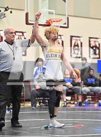 Thumbnail 2 in District 7 - 6A Tournament photogallery.